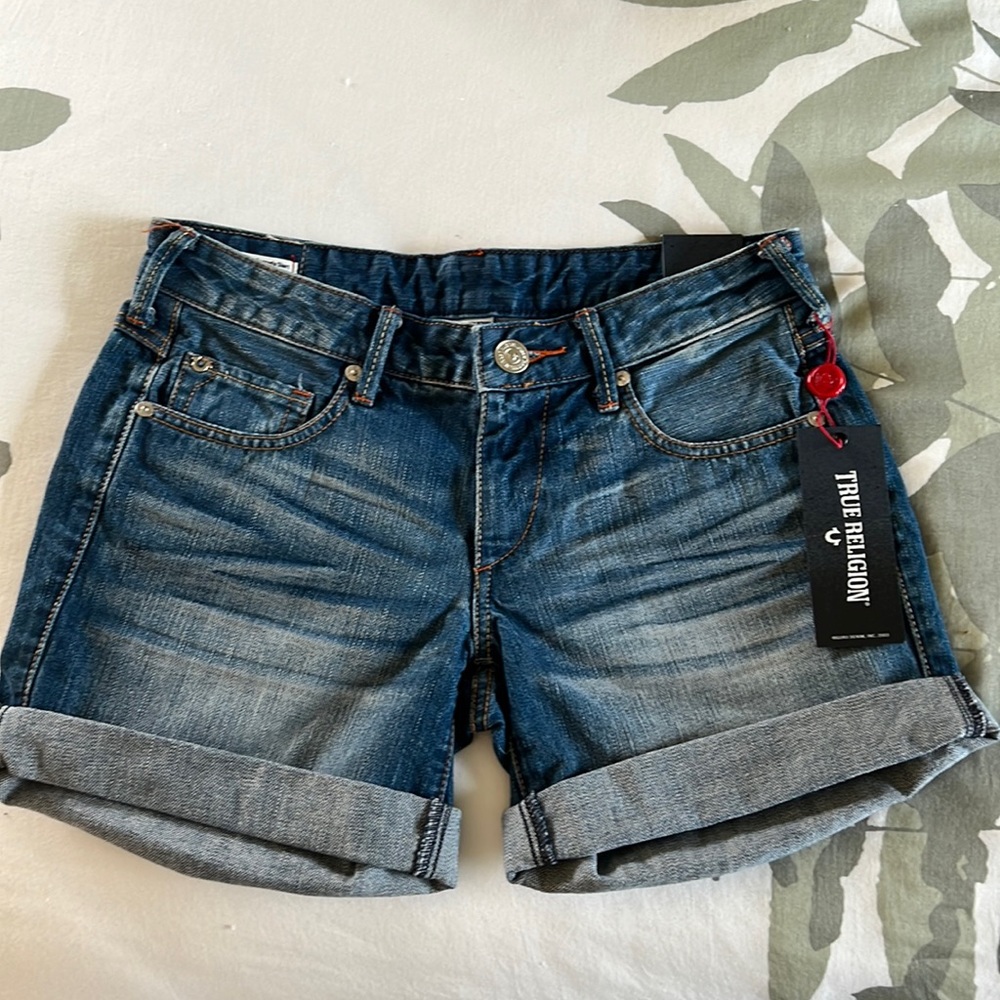 NWT True Religion Emma Mid Rise Bermuda shorts W25
